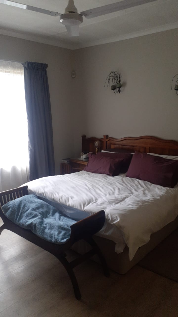 To Let 2 Bedroom Property for Rent in Wavecrest Eastern Cape